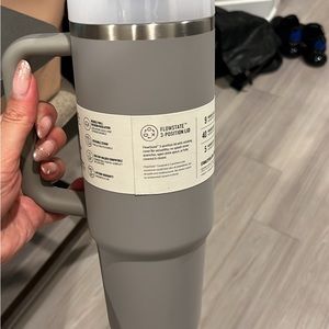 Brand new Stanley in steel grey. I have so many of these cups so I need to sell.